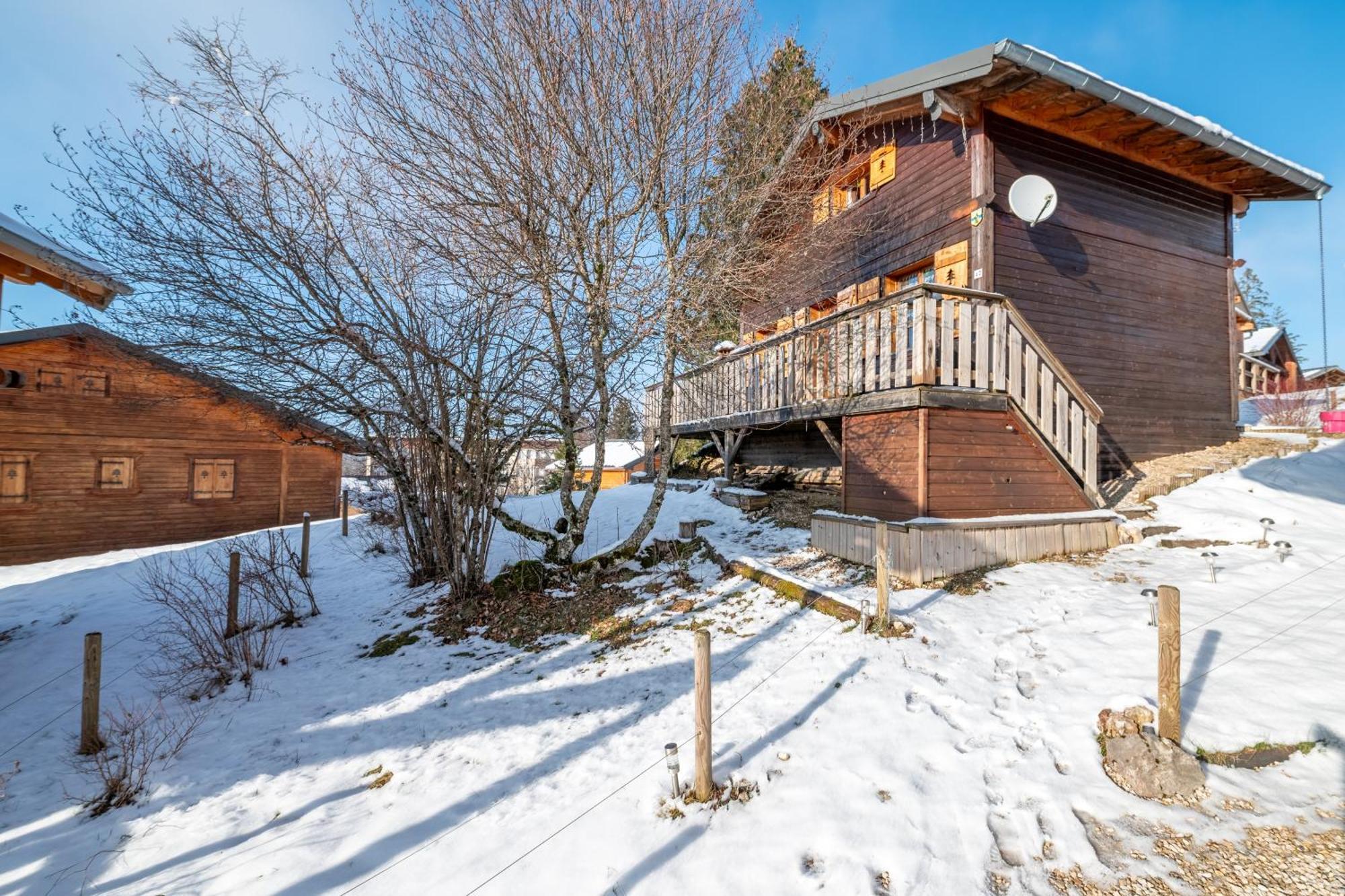 Chalet L'Embellie - Chalet Avec Piscine Partagee Saint-Laurent-en-Grandvaux Экстерьер фото